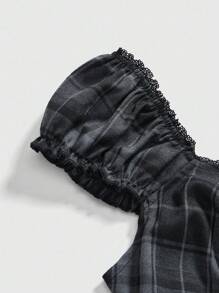 ROMWE Grunge Punk 撞色蕾丝泡泡袖收腰格子迷你连衣裙，适合大码女学生风格 - 黑色 - 查看 4