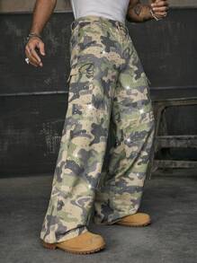 AXEPEAK Men's Casual Street Style Rhinestone Embellished Cargo Pockets Loose Camo Print Pants - Army Green - View 1