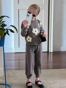 LMoss Kids 2pcs White Crochet Floral Pattern Sweater Top And Pants Knit Set For Young Girl, Warm And Comfortable Fall Clothes,Great For Casual & Daily Wear & School Daily In Autumn & Winter, For Christmas, Girls Winter Clothes,Christmas Clothes, Party Wear, Daily Wear School Daily, Birthday Clothes, Princess Clothes,Mom And Daughter & Sisters Matching,