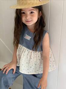 Hapijoa 2 件儿童女孩（小）套装：花卉印花圆领无袖衬衫 + 牛仔裤 - 中等水洗藍 - 查看 2