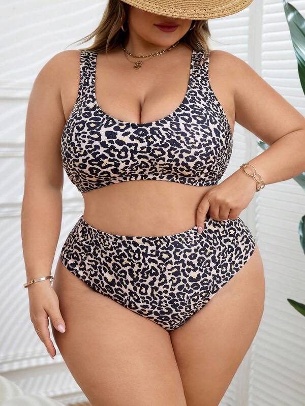 SHEIN CURVE+ 2-teiliges Damen Große Größen Badeanzug-Set mit Leoparden-Muster, hohe Taille und zufälliger Digitaldruck, Loose Fit Rundhals Strand- und Pooloutfit