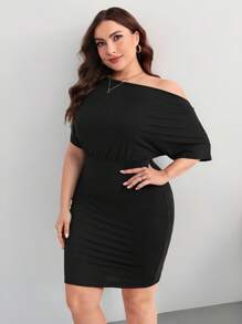 Firerie Plus Robe Moulante Unicolore À Col Asymétrique Manches Chauve-Souris