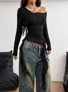 Coolane 女款秋季演唱会街头风 Y2K 度假风 Gyaru 休闲弹力不对称领口网眼拼布荷叶边下摆 T 恤 - 黑色 - 查看 3