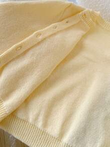 SHEIN Tween Girl Loose Casual Minimalist Comfortable Round Neck Open Front Solid Color Sweater Girl Cardigan Sweater Girls Button Down Cardigan,In Fall/Winter - Yellow - View 6