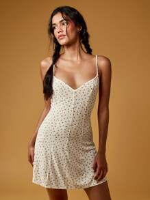 MISSGUIDED Ditsy Floral 睡裙迷你长款睡衣细肩带低胸夏季睡衣家居服睡袍 - 彩色 - 查看 1