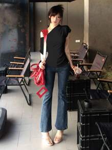 DAZY Áo thun hở vai màu trơn cổ tròn bất đối xứng dành cho nữ, đa năng và thanh lịch - màu đen - Xem 4