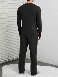 SHEIN Cottnline 男士两件套几何印花长袖上衣和裤子家居套装 - 黑色 - 查看 2
