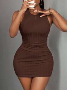 Slaydiva Vestido mini de Body entallado de cuello redondo, sin mangas y espalda de tirantes anchos, básico y casual de color azul sólido - Marrón - Ver 4
