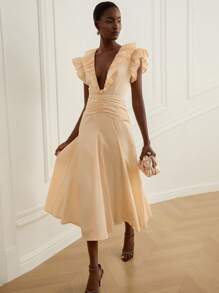 Aveloria Rosie V 领褶饰设计收腰无袖长连衣裙 - 米色 - 查看 3