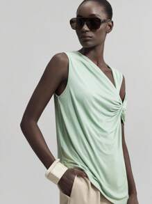 Ontre Áo nữ màu trơn cổ lệch, thiết kế nhún xoắn, thích hợp cho kỳ nghỉ hè & thu 2025, đi biển, dự tiệc, phối đồ đa năng, lễ hội, các sự kiện xã hội, trang phục thường ngày, công sở. - màu xanh lá - Xem 6