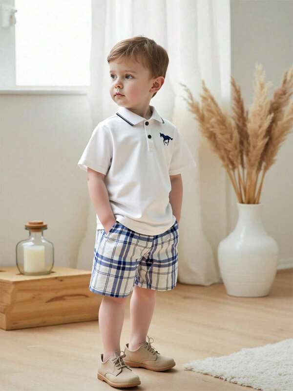 Conjunto de 2 peças de camisa polo de manga curta e shorts xadrez casual e confortável com estampa de cavalo para meninos