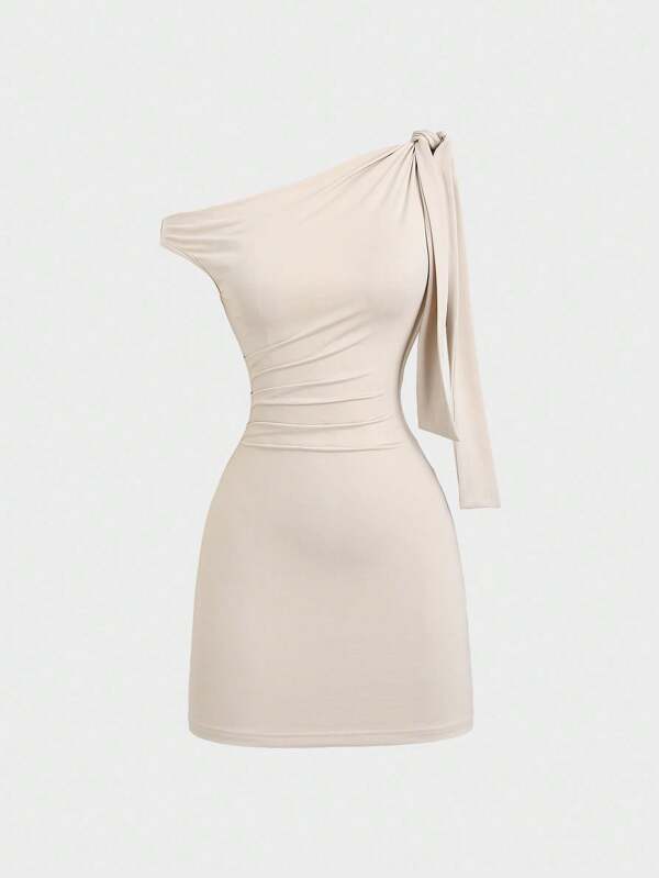 Sweetra Vestido mini de estilo francés con cuello asimétrico, volantes, silueta esbelta y ceñido a la cintura, para un look sexy y favorecedor
