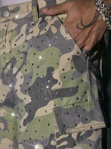 AXEPEAK Men's Casual Street Style Rhinestone Embellished Cargo Pockets Loose Camo Print Pants - Army Green - View 2
