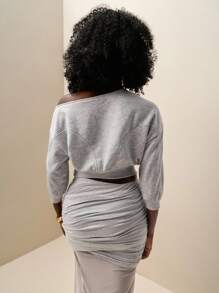 Zolique Women Casual Solid Color Oblique Shoulder Top And Bodycon Skirt 2 Pieces Set - Grey - View 2