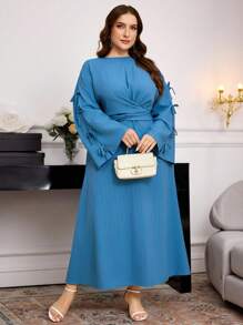 Modelyn Plus Size Elegant Solid Color Dress With Bow Decor