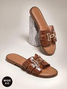 SHUZIA Sandal Selop Terbuka dengan Ujung Terbuka dan Hiasan Emas - Coklat - View 7