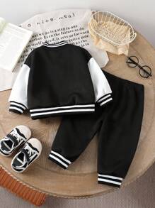 SHEIN 1 Set Infant Baby Boy Zip-Up Bomber Jacket & Letter Print Pants, A Warm And Comfortable Outfit Suitable For Autumn, Spring And Winter Wear. This Set Is Not Only Suitable For Outdoor Activities, But Also For Home Wear. The Fuzzy Fabric Design Keeps Infants Warm. This Versatile And Durable Set Is Suitable For Various Occasions In Infant Boys' Daily Life, Allowing Them To Stay Fashionable And Comfortable Through Autumn, Spring And Winter Seasons.
