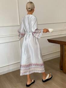 DAZY 几何花卉复古印花女式睡袍，秋季睡衣 - 白色 - 查看 2