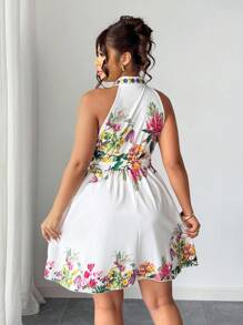 Elenzga Vestido casual de verão para férias, mulheres plus size, estampa floral, sem mangas, gola halter, com fivela e cinto - Branco - Visão 2