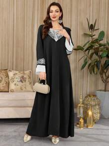 Al Najma 女式长袖刺绣双色连帽阿拉伯风格连衣裙 - 黑色 - 查看 4