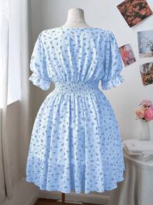 Flirla 大码女式小碎花交叉肩带连衣裙 - 淺藍色 - 查看 2