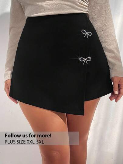 Firerie Short básico negro para San Valentín con lazo asimétrico y aplicaciones de strass para mujer talla grande