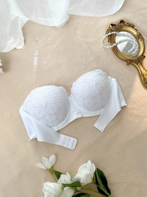DelicateAllure صدرية نسائية بدون حمالات بدون أسلاك باللون الأبيض مع رباط مقاوم للانزلاق