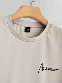 Manfinity BRENVOR Męski T-shirt z krótkim rękawem i szortami z dzianiny z nadrukiem liter, 2 sztuki/zestaw, miejski, swobodny męski dwuczęściowy zestaw, przytulny strój - Morela - Zobacz 3