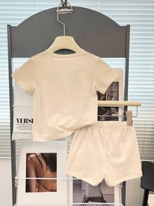 SHEIN 2 件套男婴时尚酷炫脸和字母印花短袖 T 恤和短裤套装，适合夏季外出 - 杏色 - 查看 2