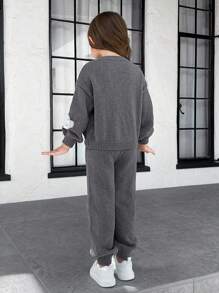 LMoss Kids 2pcs White Crochet Floral Pattern Sweater Top And Pants Knit Set For Young Girl, Warm And Comfortable Fall Clothes,Great For Casual & Daily Wear & School Daily In Autumn & Winter, For Christmas, Girls Winter Clothes,Christmas Clothes, Party Wear, Daily Wear School Daily, Birthday Clothes, Princess Clothes,Mom And Daughter & Sisters Matching,