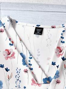 SHEIN LUNE 大码女式V领碎花休闲百搭日常衬衫，适合夏季穿着 - 彩色 - 查看 3