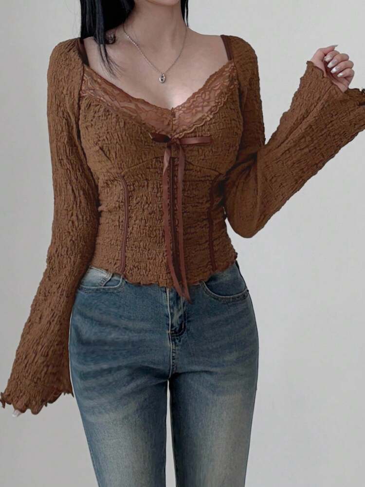 Women's Solid Color Contrast Lace Bow Decor Flare Sleeve Fashionable T-Shirt