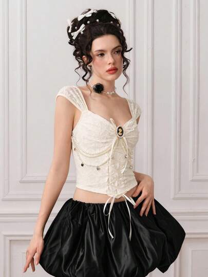 EDITION Elegante top corto da donna con colletto a foro della serratura, decorazione con catena di finte perle e arricciatura con laccio, per l'estate