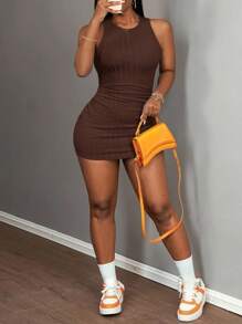 Slaydiva Vestido mini de Body entallado de cuello redondo, sin mangas y espalda de tirantes anchos, básico y casual de color azul sólido - Marrón - Ver 5