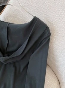 SHEIN Blusa básica casual de mujer con capucha, manga larga y recogido, para otoño