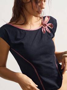 Bohemela BOHO 休闲针织拼色不对称领口花卉镂空短袖修身女式 T 恤女式夏季上衣盖袖上衣 - 黑色 - 查看 1