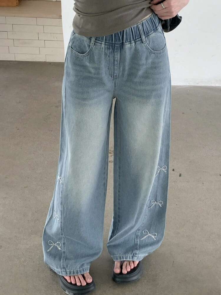 Women's Flared Leg Jeans With Bowknot
