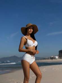 Carolina Barros Women's Vacation Solid Color Ruffle Sexy Bikini Set, For Summer Beach - White - View 5