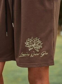 ROMWE MEN The White Lotus 男士夏季休闲莲花字母图案抽绳腰斜口袋宽松短裤 - 棕色 - 查看 5