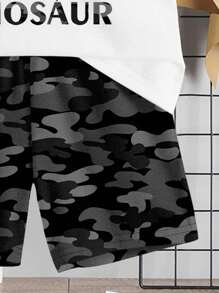 SHEIN 恐龙、街头风、童装精选系列、日常基础款、快乐儿童、儿童粉彩色系、机车风、家庭旅行、快乐时光、我爱妈妈、我爱爸爸、温馨家园、酷炫儿童、男婴两件套休闲圆领短袖短裤、适合夏季的恐龙男婴服装、男婴夏季套装、幼儿恐龙套装、男婴迷彩短裤、男童恐龙衬衫 - 彩色 - 查看 4