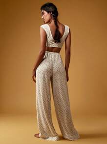 MISSGUIDED Conjunto de pijama con estampado floral pequeño, pantalón de pierna ancha, top corto acanalado con acabado de encaje, ropa de descanso cómoda para mujeres, ropa de dormir - Multicolor - Ver 2