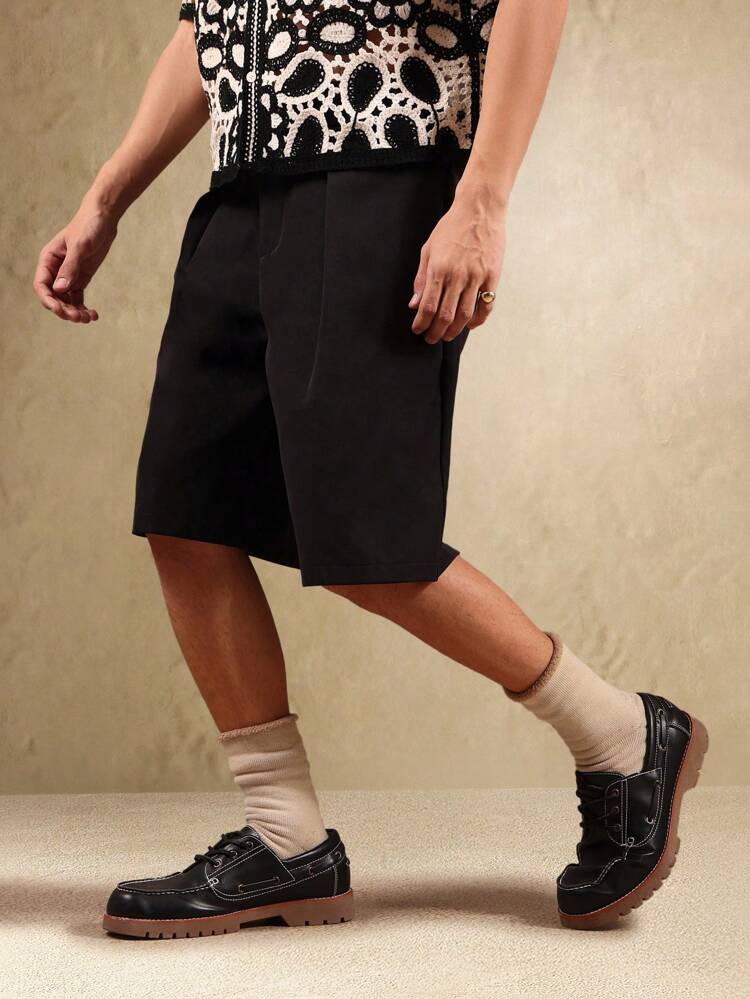 Tailored Pleated Front Bermuda Knee Length Wide Fit Men Shorts