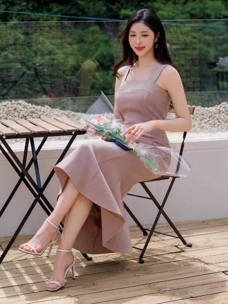 Women's Solid Color Mermaid Hem Fitted Elegant Spaghetti Strap Mid-Calf Dress, Summer Dress