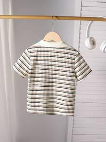 SHEIN Genkimix Kids 1 件年轻男孩休闲学院风华夫格条纹 Polo 衫，有领，适合 4-7 岁男孩春夏季穿着，适合户外、学校和家居穿着 - 彩色 - 查看 2