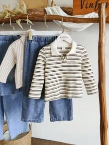 SHEIN Vintaside Kids Set de 2 piezas: Camiseta de manga larga con cuello a rayas y jeans de mezclilla casual para niño pequeño, adecuado para varias ocasiones