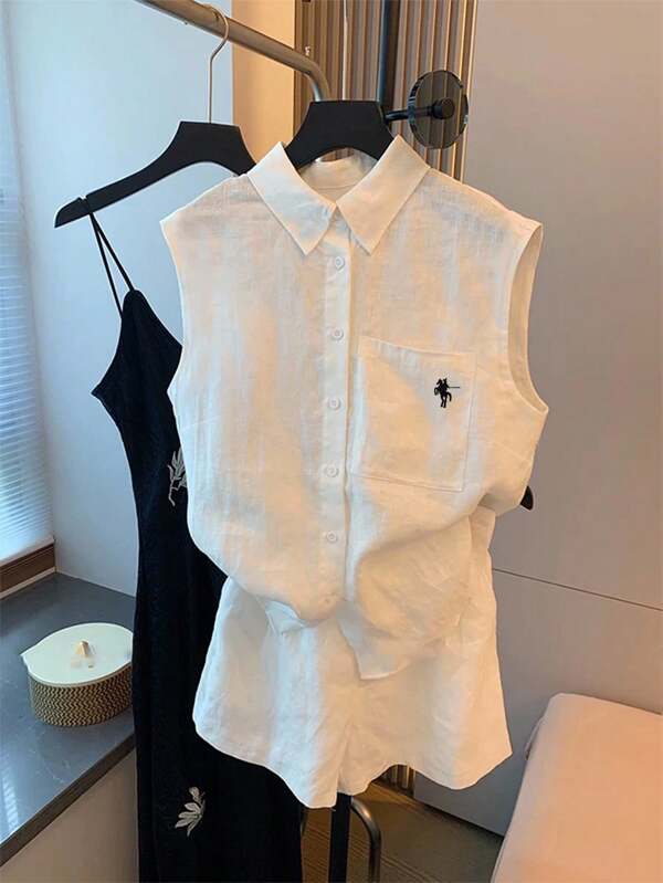 SHEIN Clasi 2 pezzi/set Nuova moda casual estiva, camicia smanicata con ricamo a motivi e pantaloncini per donne