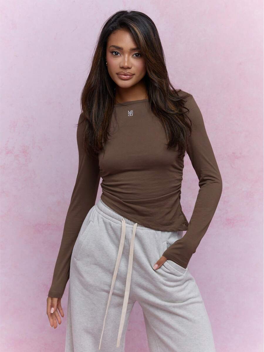 MISSGUIDED MISSGUIDED PLUS T-shirt manches longues essentiel grande taille, col ras-du-cou de base, Top ajusté en mélange de coton, pour un port décontracté au quotidien en automne et en hiver