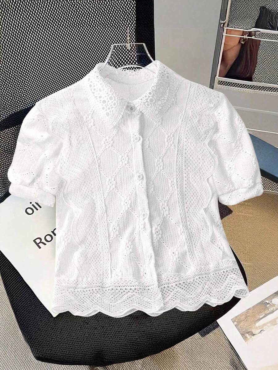 SHEIN Clasi 女士简约烧花刺绣短袖单排扣衬衫，通勤装