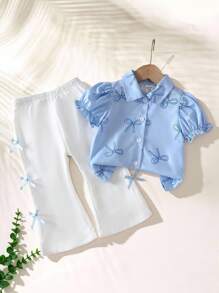 SHEIN Playful Pals 女宝宝韩版可爱蝴蝶印花短袖翻领衬衫和白色棉质喇叭蝴蝶图案粉色裤子套装，夏季 - 藍色 - 查看 6