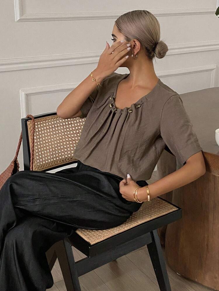Women's Solid Color Round Neck Ruched Summer Casual Short Sleeve Blouse